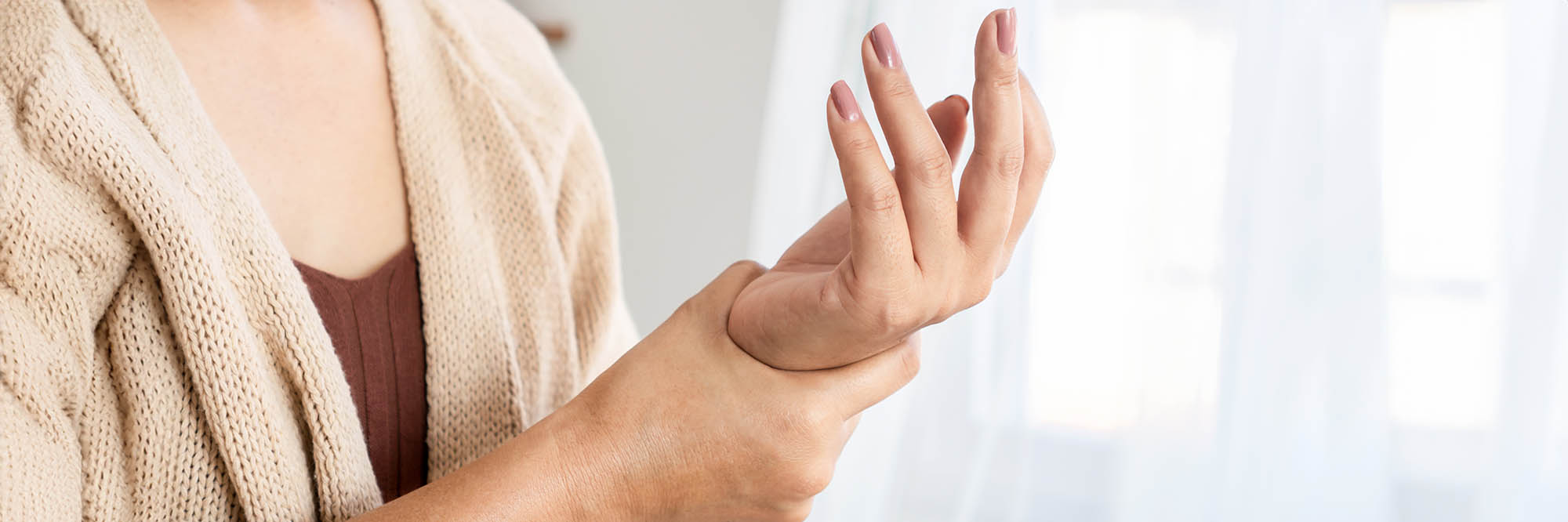 What causes numbness in hands and tingling in fingers ...